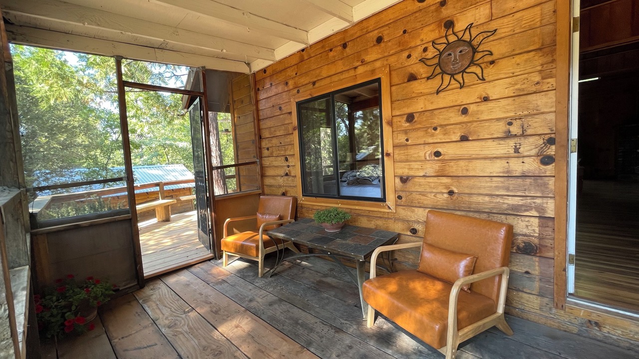 Photo of Patio Balcony in Oakhurst