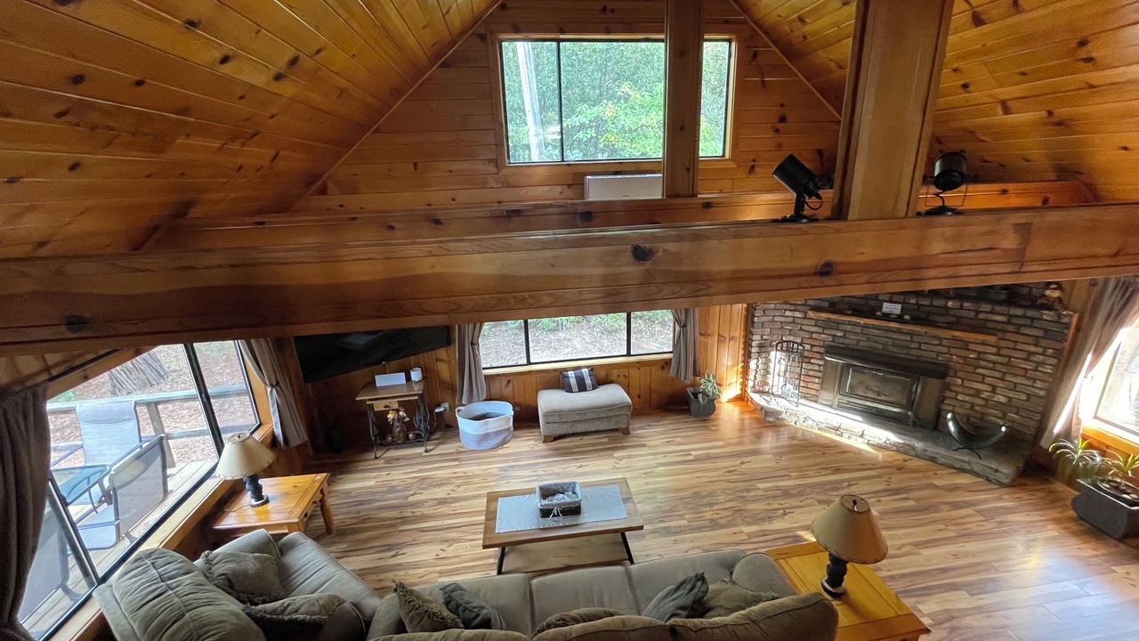 Photo of Livingroom in Oakhurst
