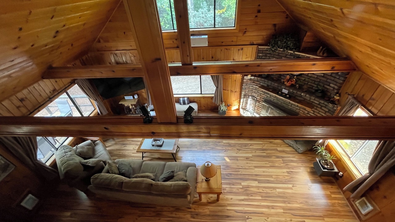 Photo of Livingroom in Oakhurst