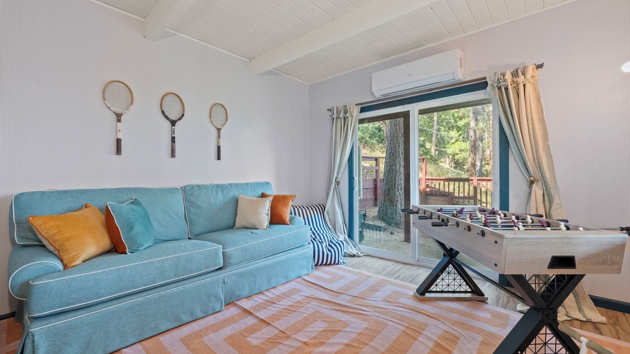 Photo of Livingroom in Groveland