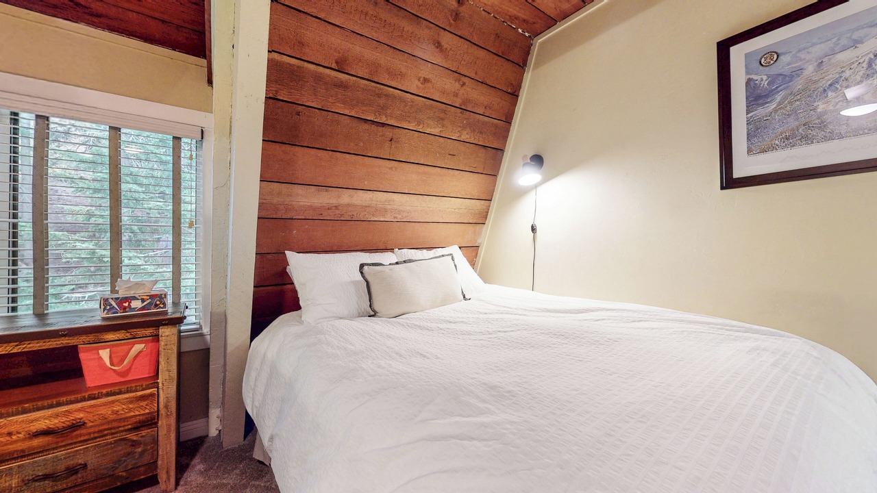 Photo of Bedroom in Majestic Pines