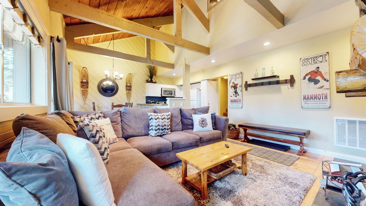Photo of Livingroom in Majestic Pines