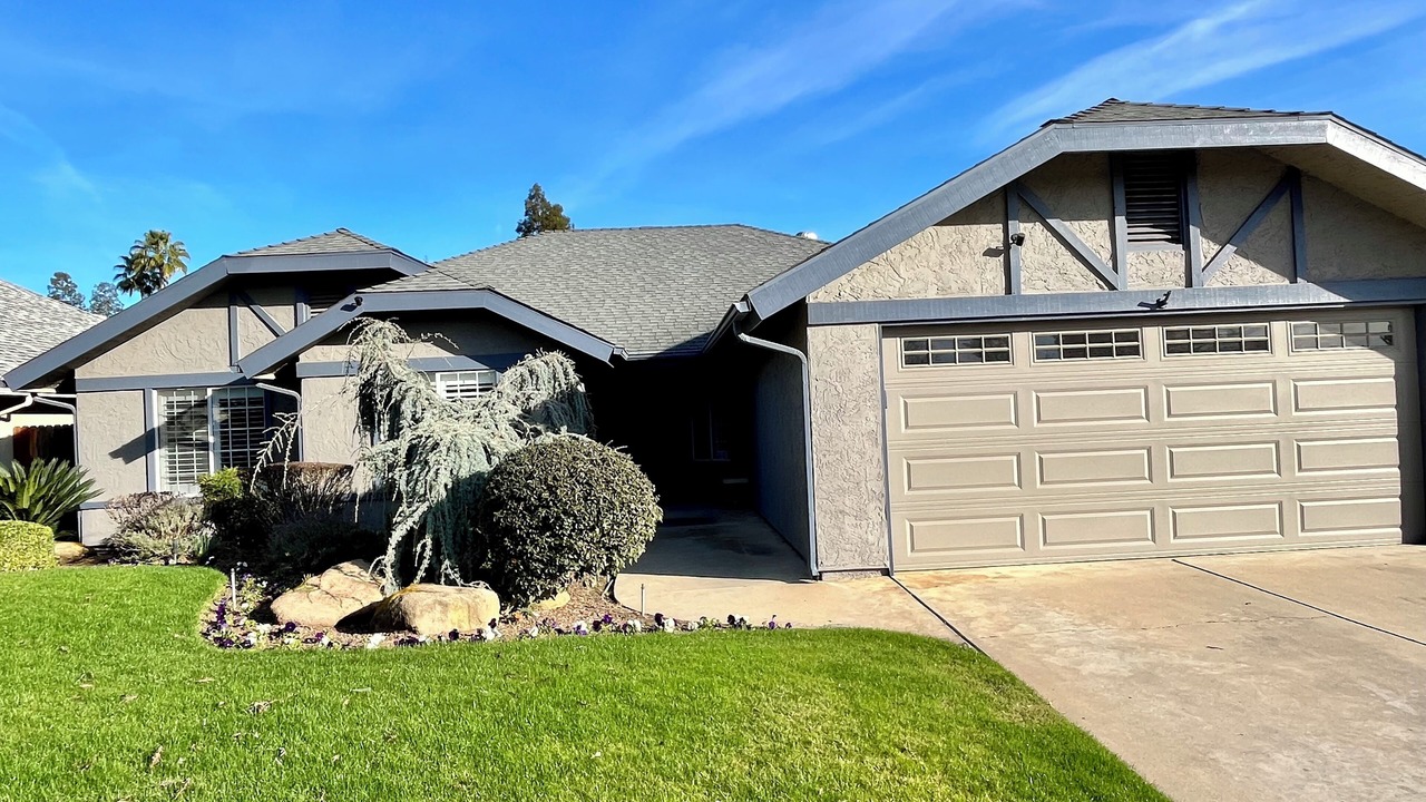 Photo of Outdoor in Raisin
