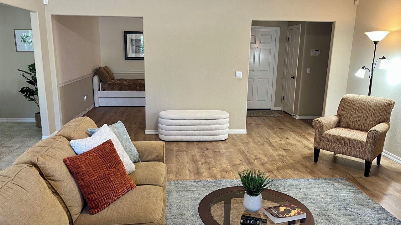 Photo of Livingroom in Raisin
