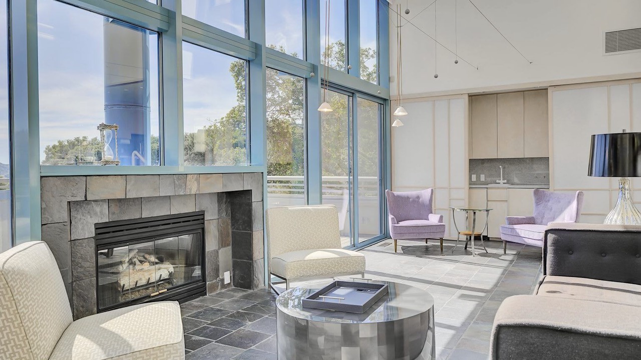 Photo of Livingroom in Orinda