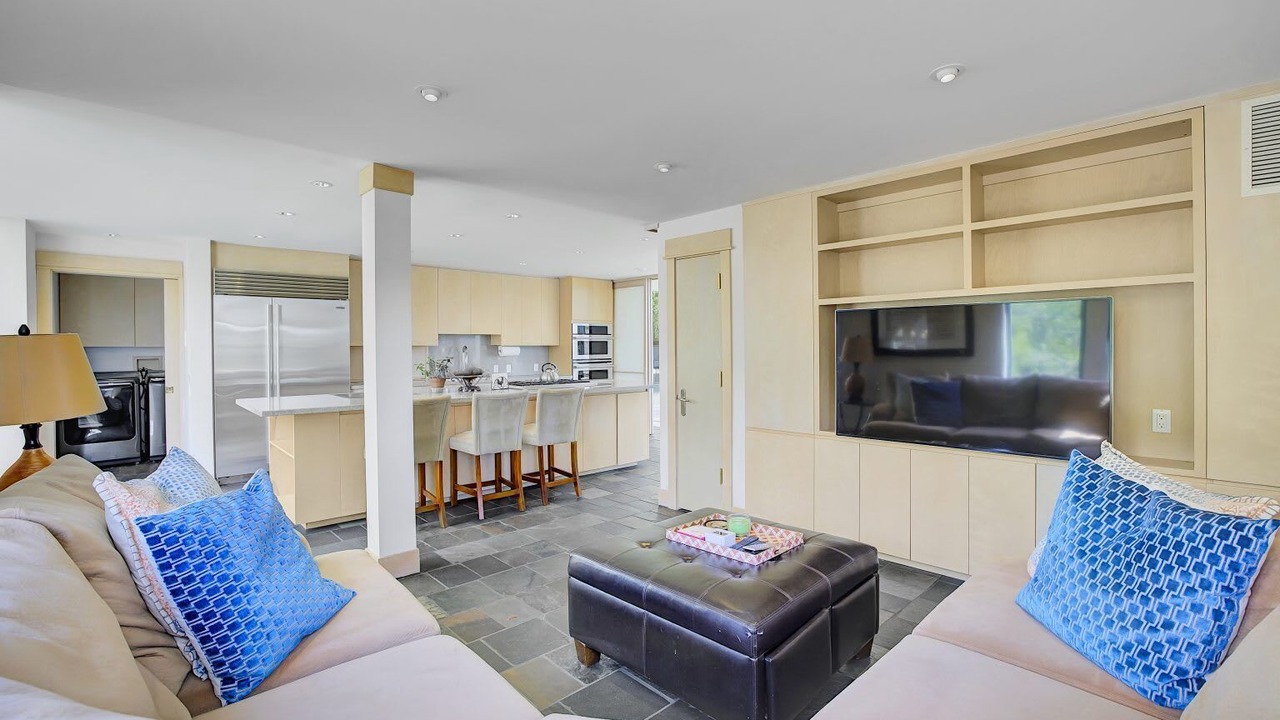 Photo of Bedroom in Orinda