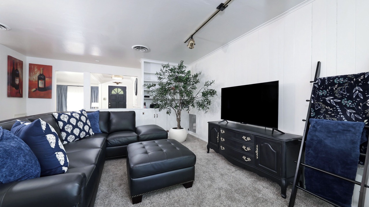 Photo of Livingroom in Bakersfield