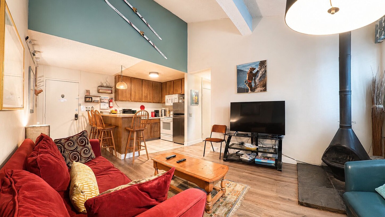 Photo of Livingroom in Mammoth Lakes