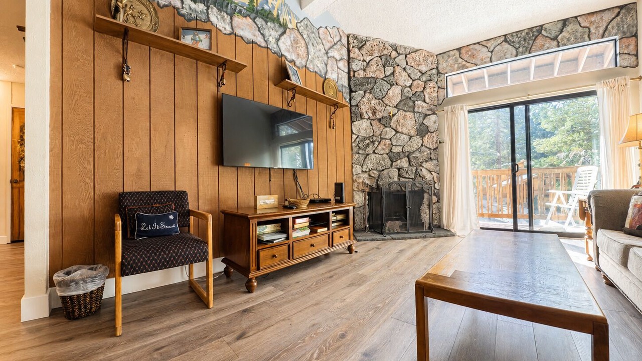 Photo of Livingroom in Mammoth Lakes