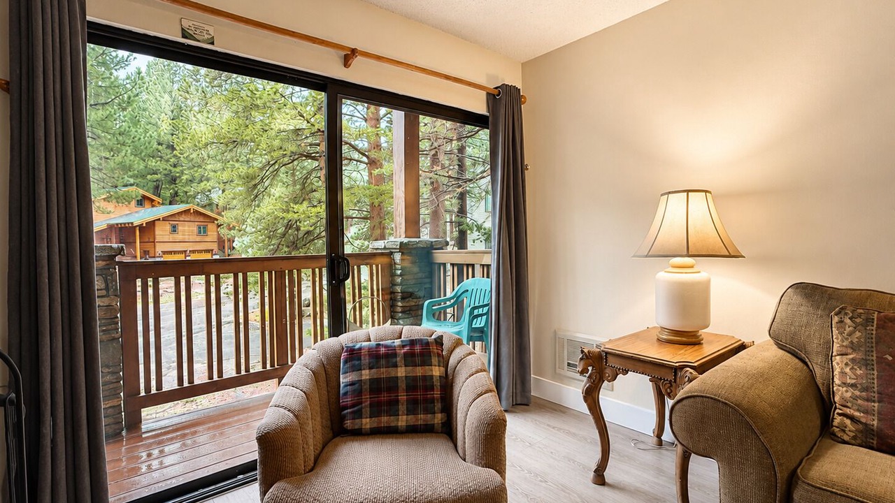 Photo of Livingroom in Mammoth Lakes