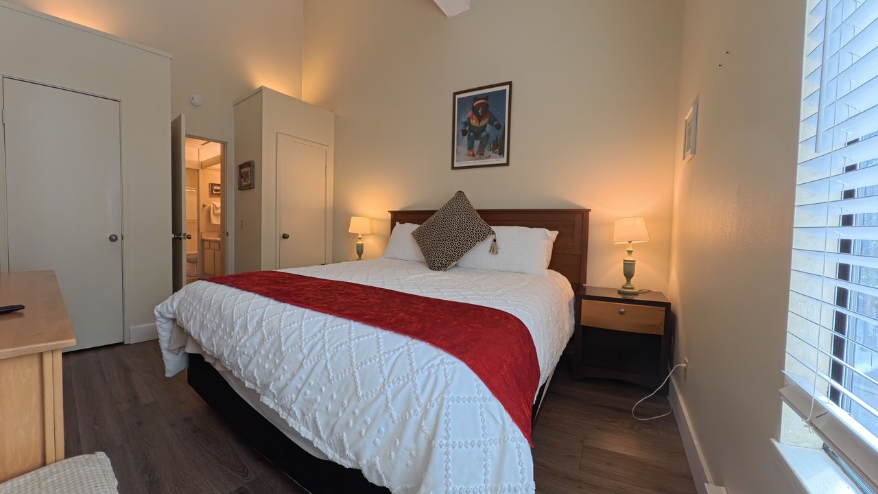 Photo of Bedroom in Mammoth Lakes