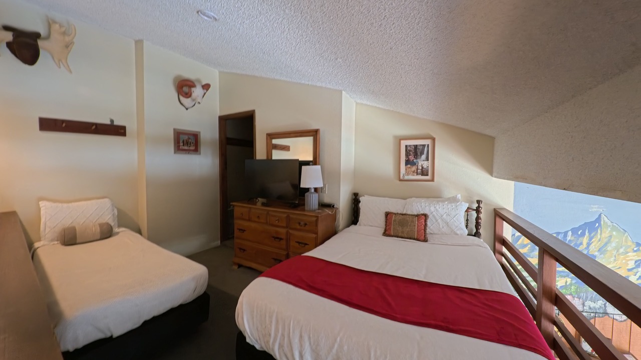 Photo of Bedroom in Mammoth Lakes