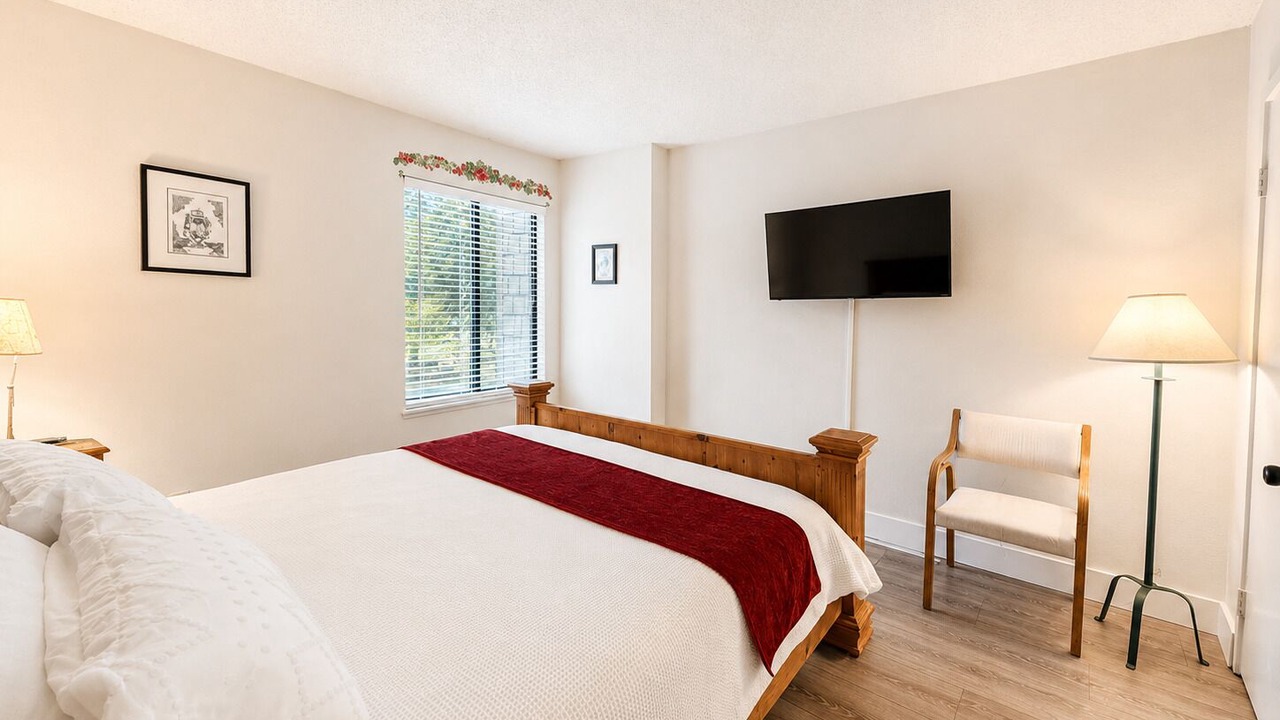Photo of Bedroom in Mammoth Lakes