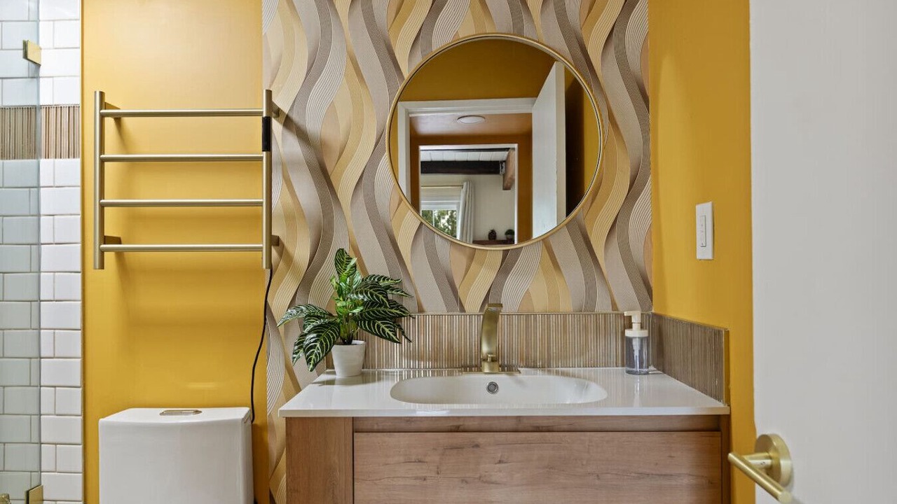 Photo of Bathroom in Summit Estates