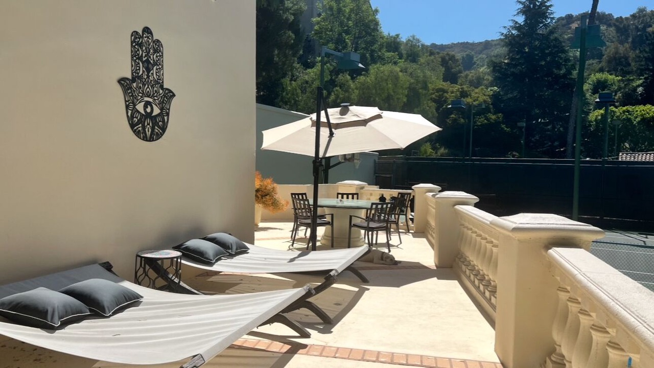 Photo of Outdoor in Hollywood Hills