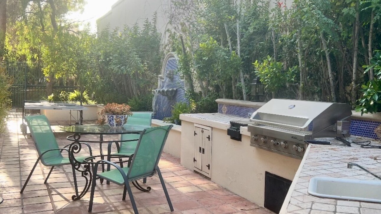Photo of Outdoor in Hollywood Hills