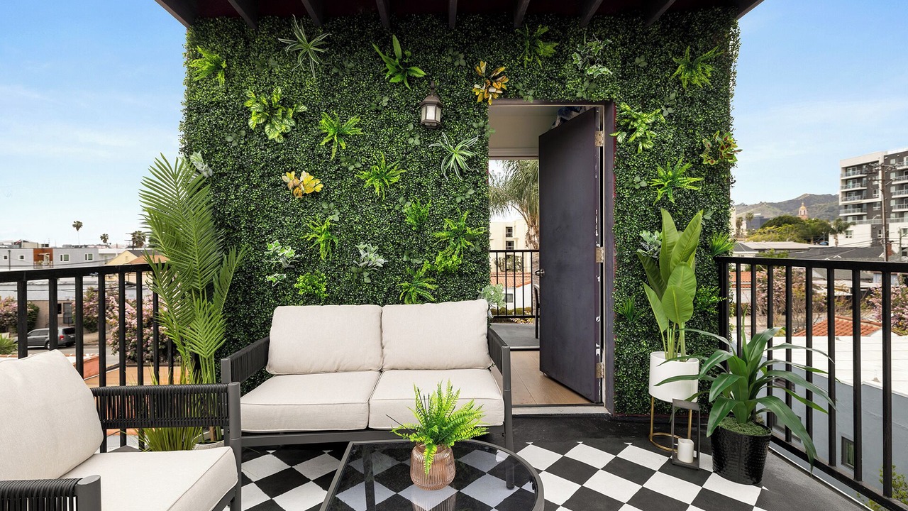 Photo of Patio Balcony in Hollywood