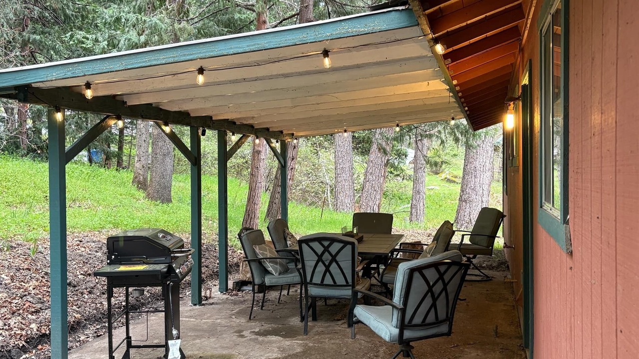 Photo of Outdoor in Oakhurst