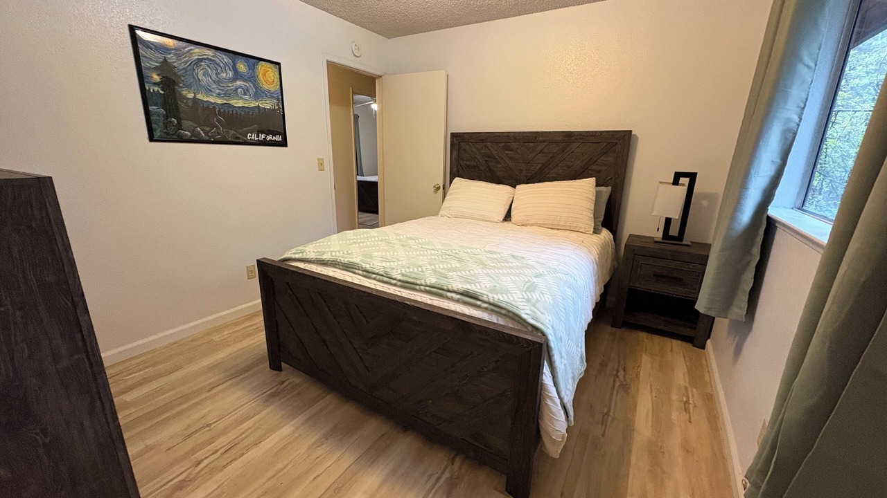 Photo of Bedroom in Oakhurst