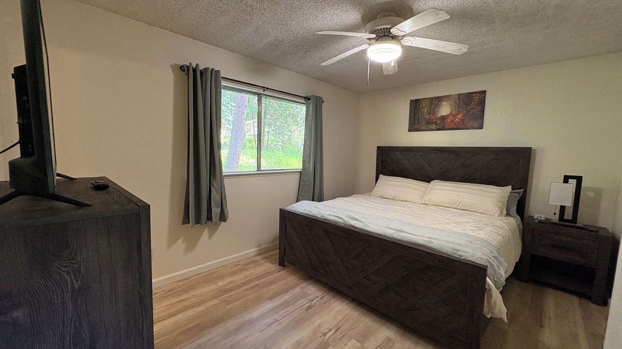 Photo of Bedroom in Oakhurst