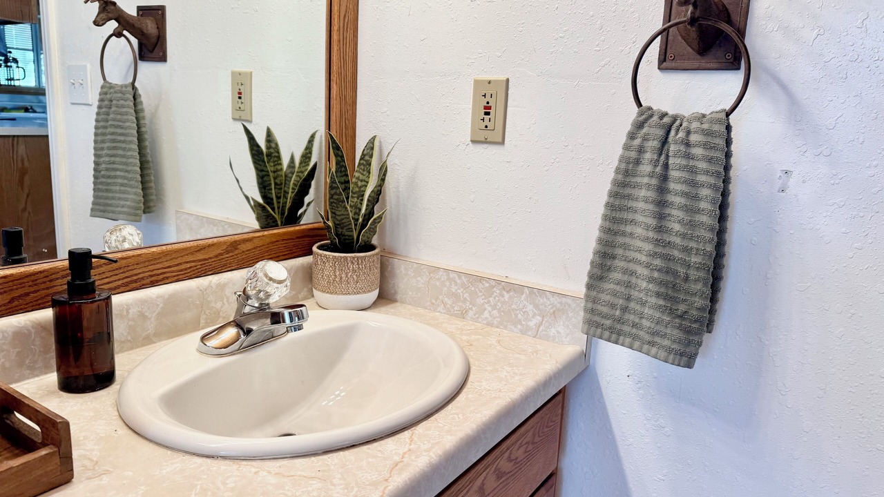 Photo of Bathroom in Inyokern