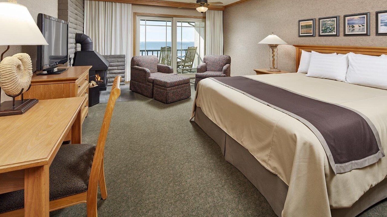 Photo of Bedroom in San Simeon