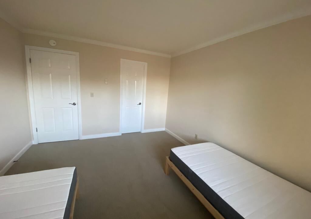 Photo of Bedroom in Burlingame Terrace