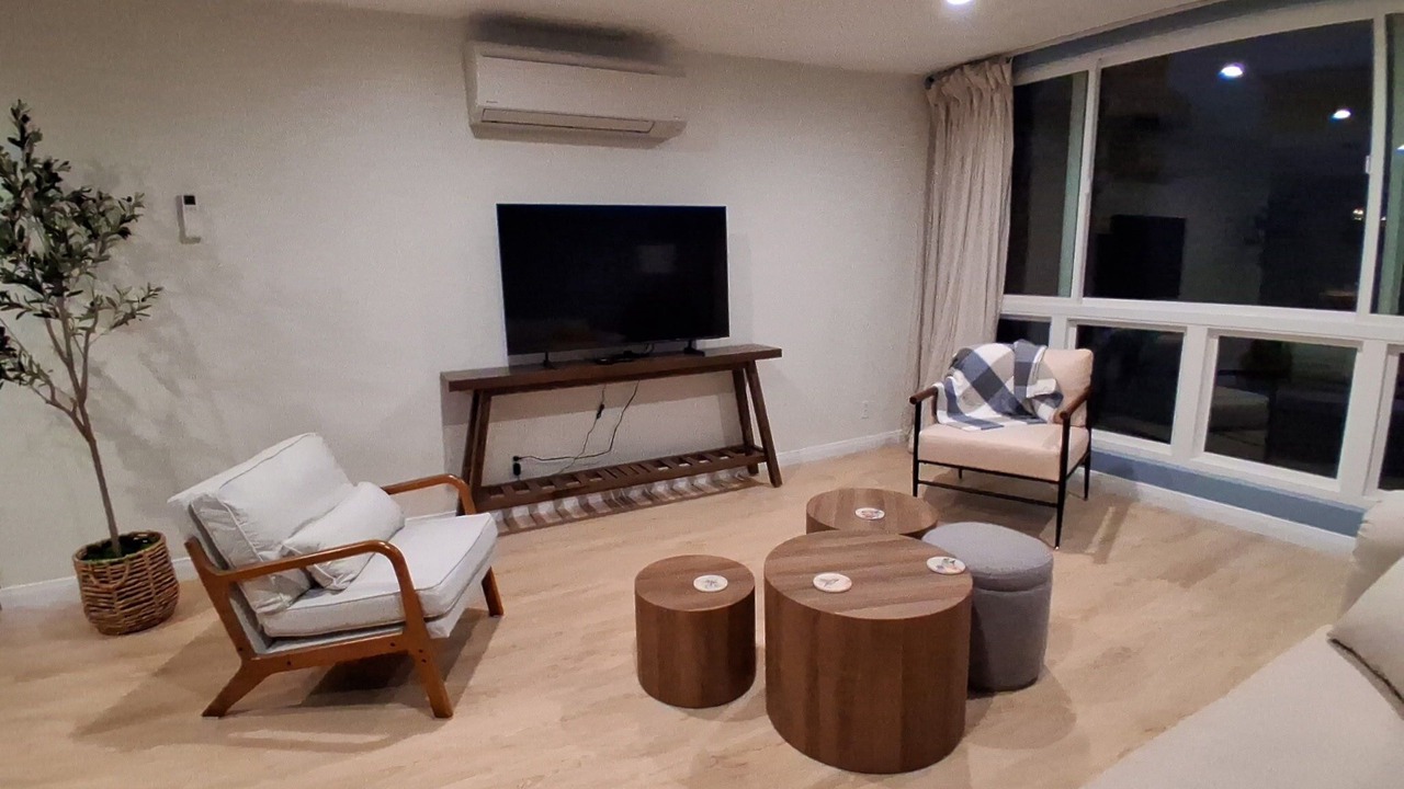 Photo of Livingroom in Carlson Park