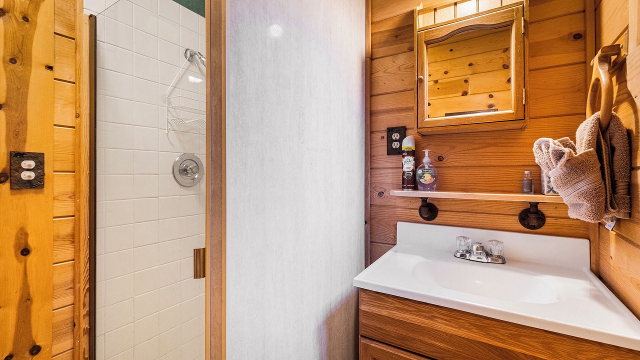 Photo of Bathroom in Peninsula Village
