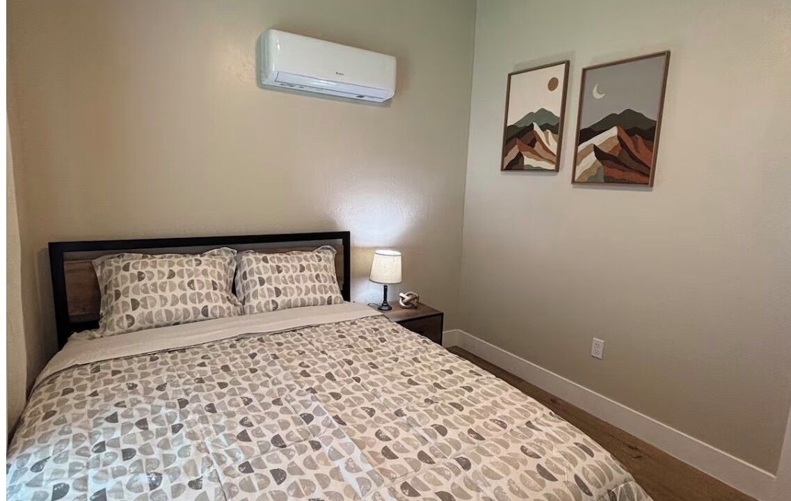 Photo of Bedroom in Raisin