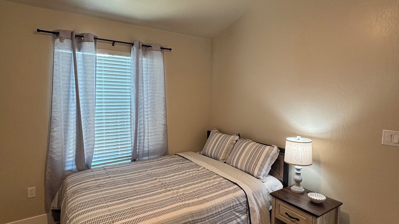 Photo of Bedroom in Raisin