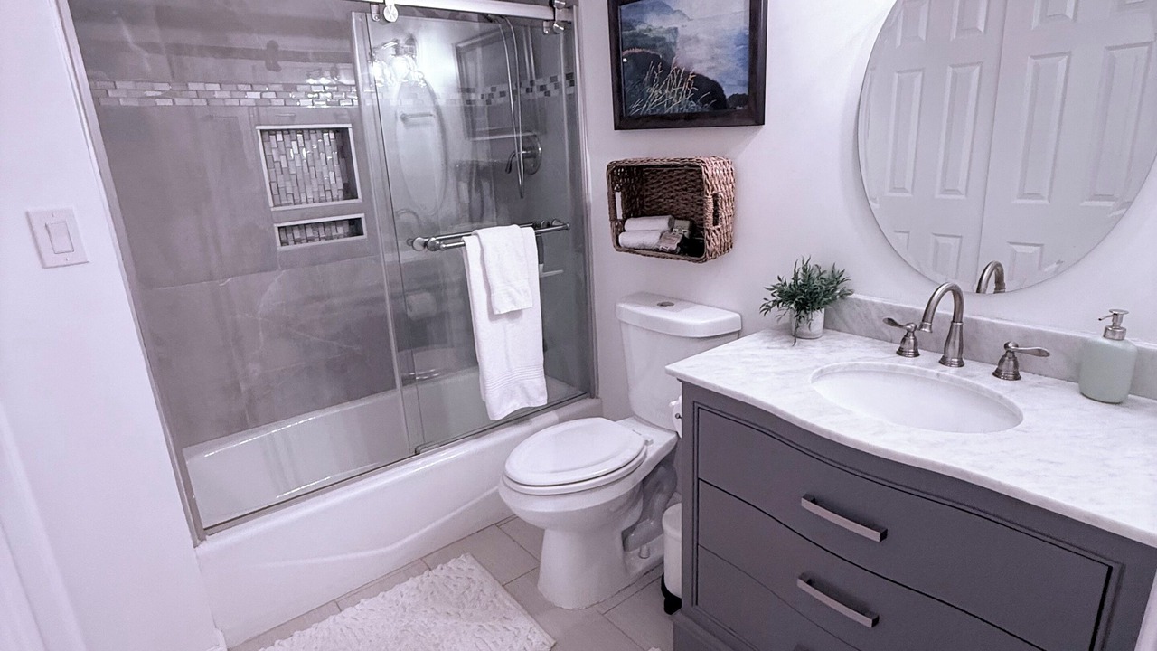 Photo of Bathroom in East Sacramento