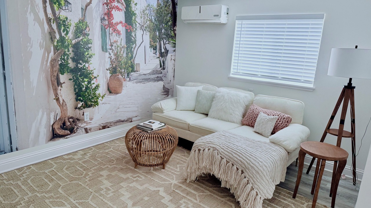 Photo of Livingroom in East Sacramento