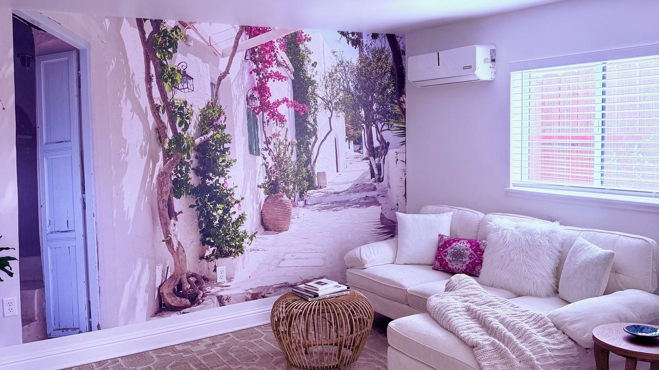 Photo of Livingroom in East Sacramento