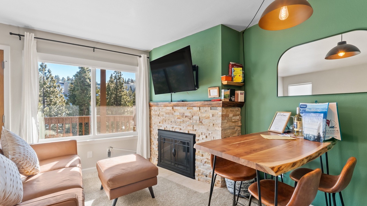 Photo of Livingroom in Tahoe Village