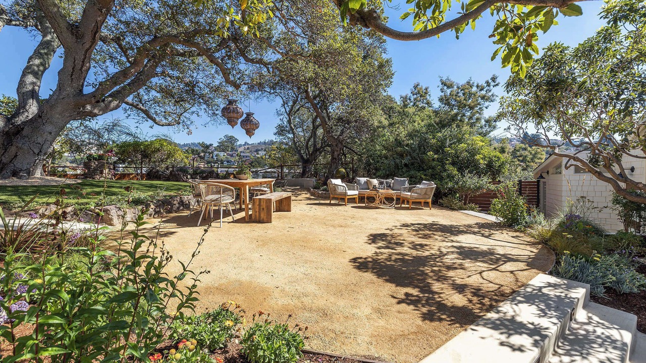 Photo of Outdoor in Upper Rockridge