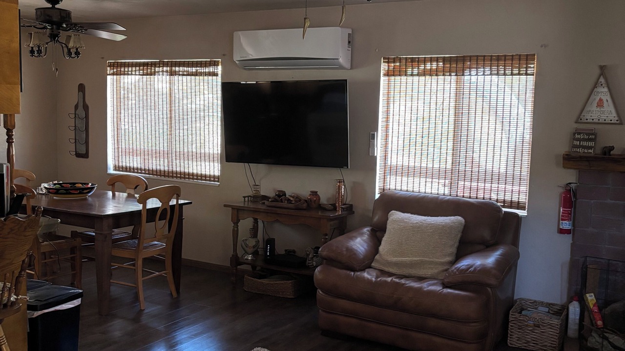 Photo of Livingroom in California Hot Springs