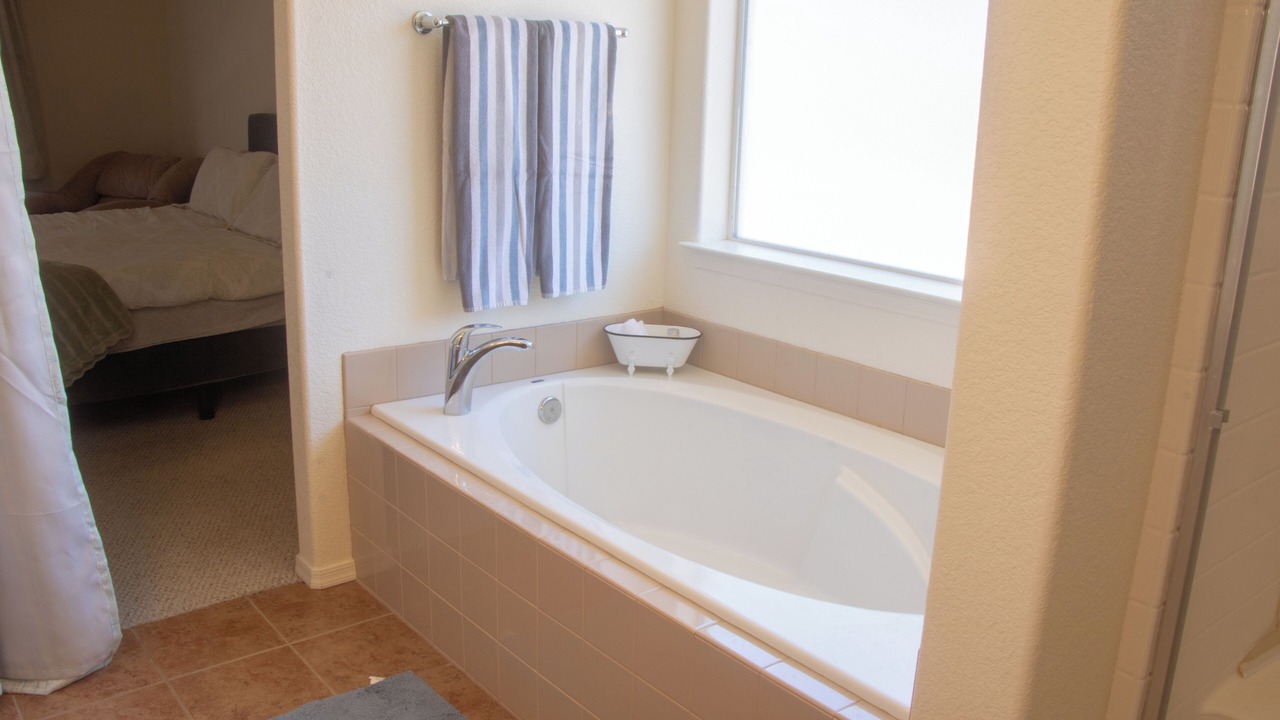 Photo of Bathroom in Sunridge Estates