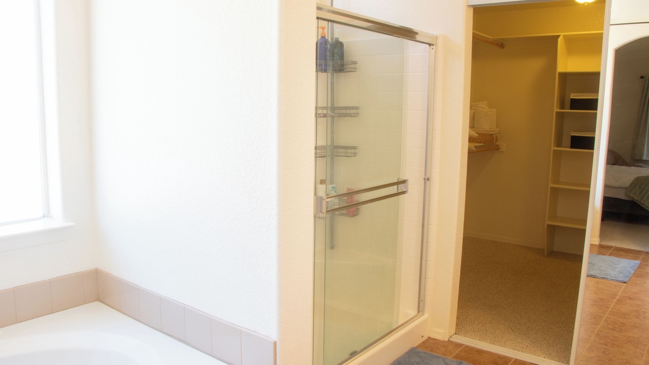 Photo of Bathroom in Sunridge Estates