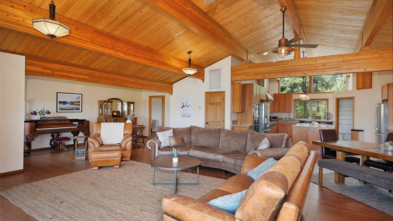 Photo of Livingroom in Lakehead
