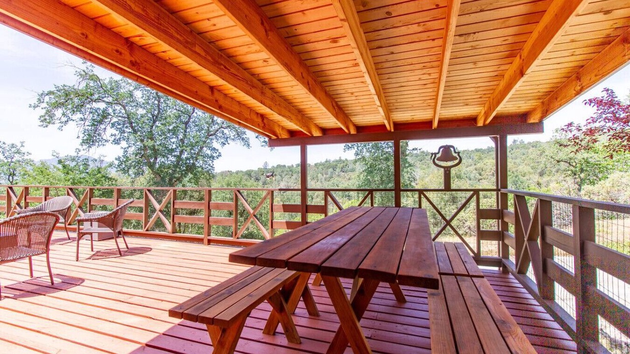 Photo of Outdoor in Oakhurst
