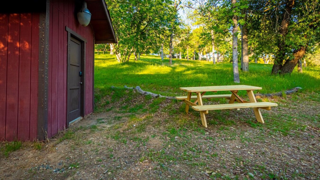 Photo of Outdoor in Oakhurst