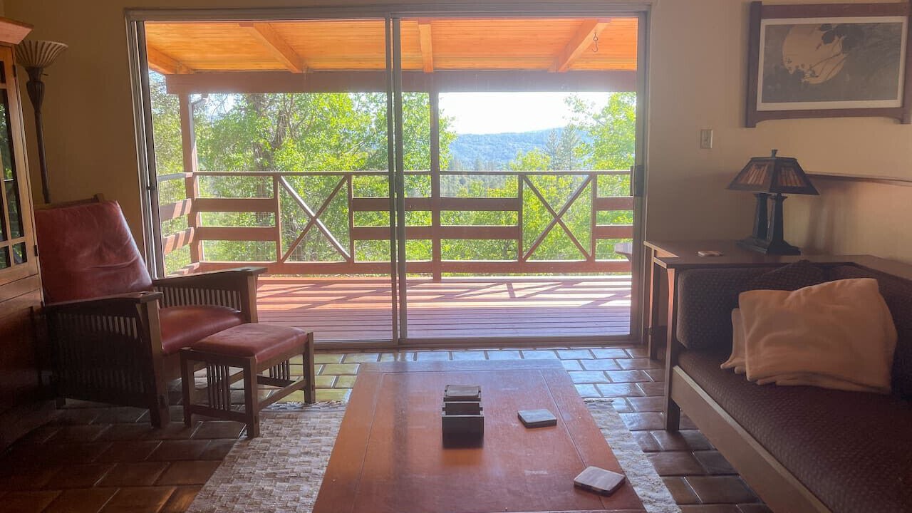 Photo of Livingroom in Oakhurst