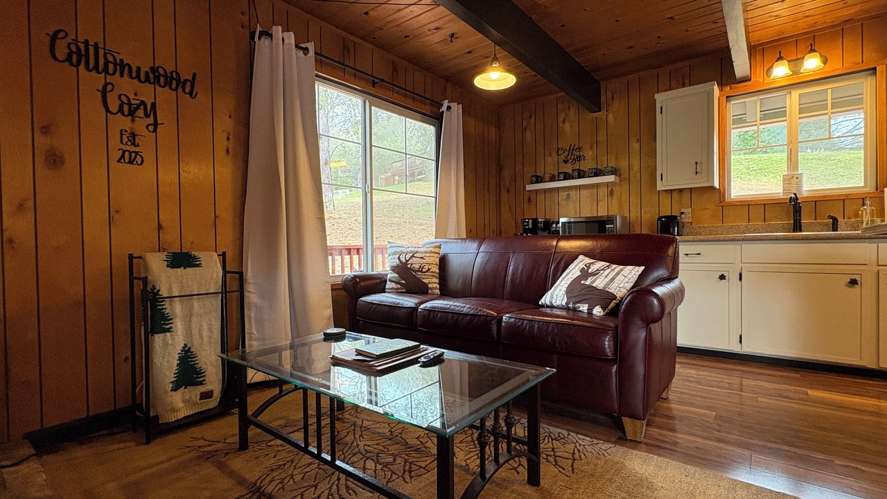 Photo of Livingroom in Groveland
