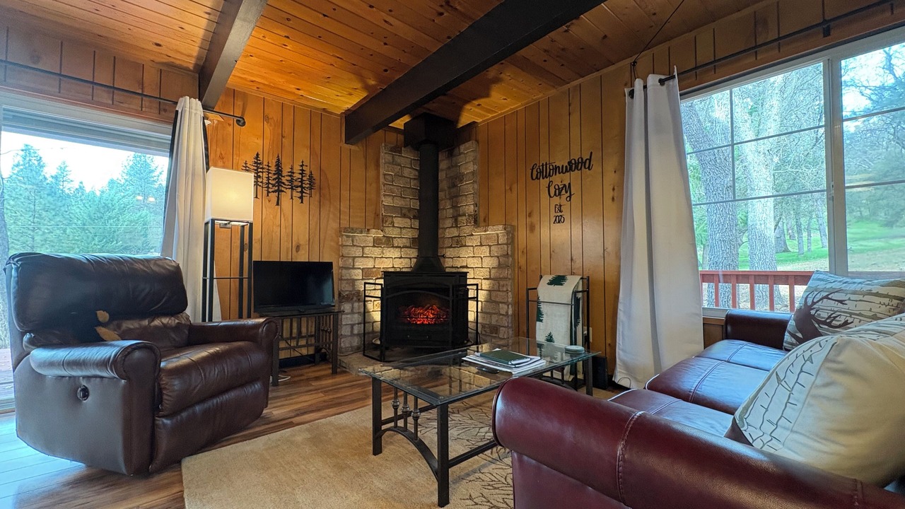 Photo of Livingroom in Groveland