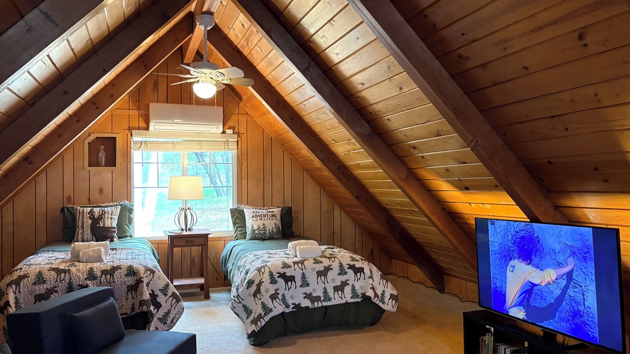 Photo of Bedroom in Groveland
