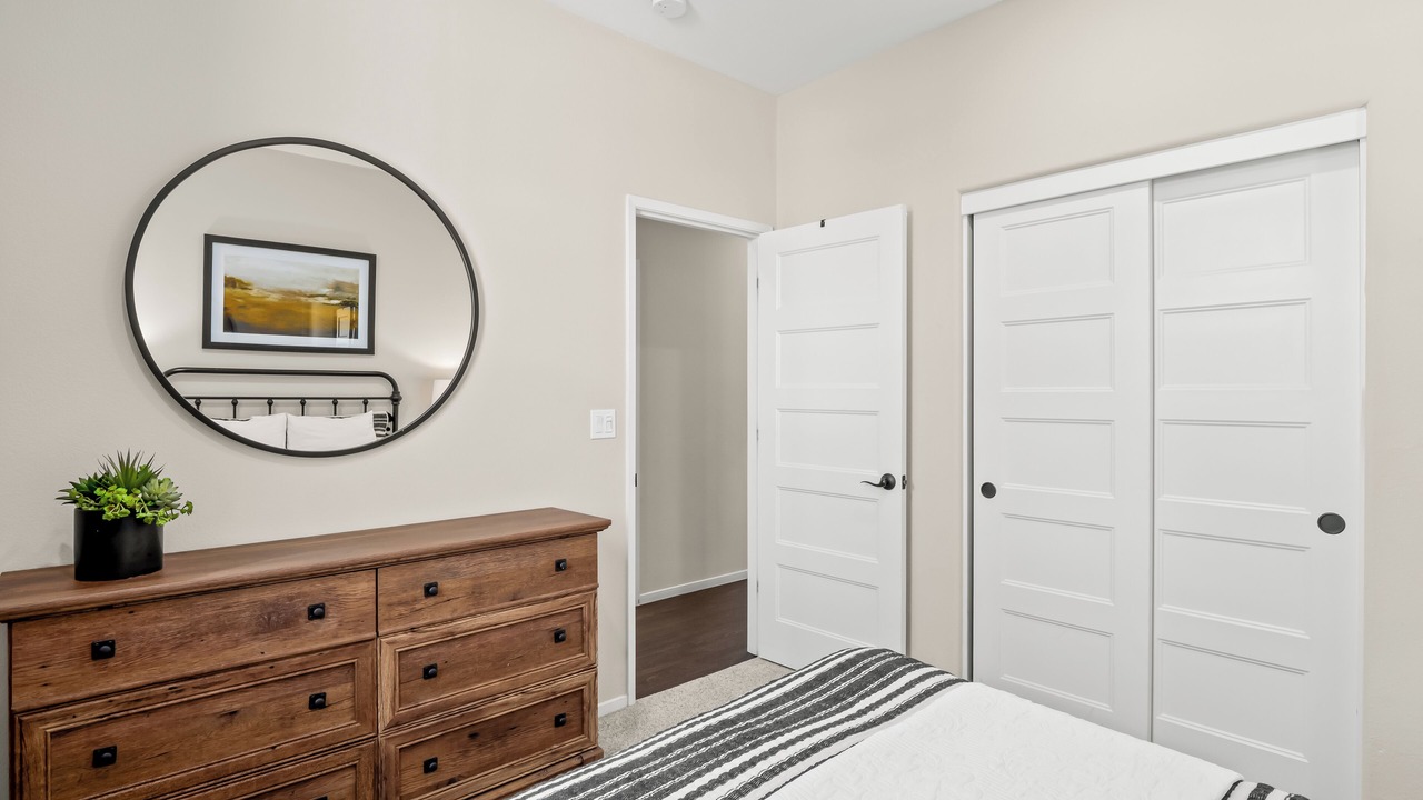 Photo of Bedroom in Raisin