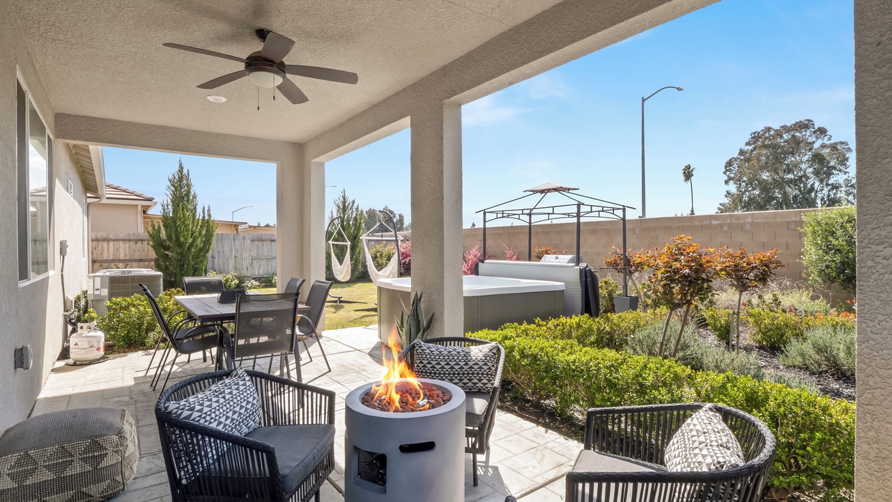 Photo of Outdoor in Raisin