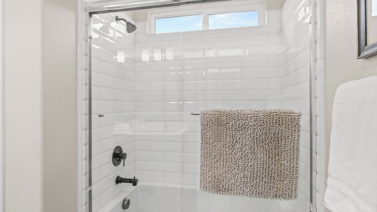 Photo of Bathroom in Raisin