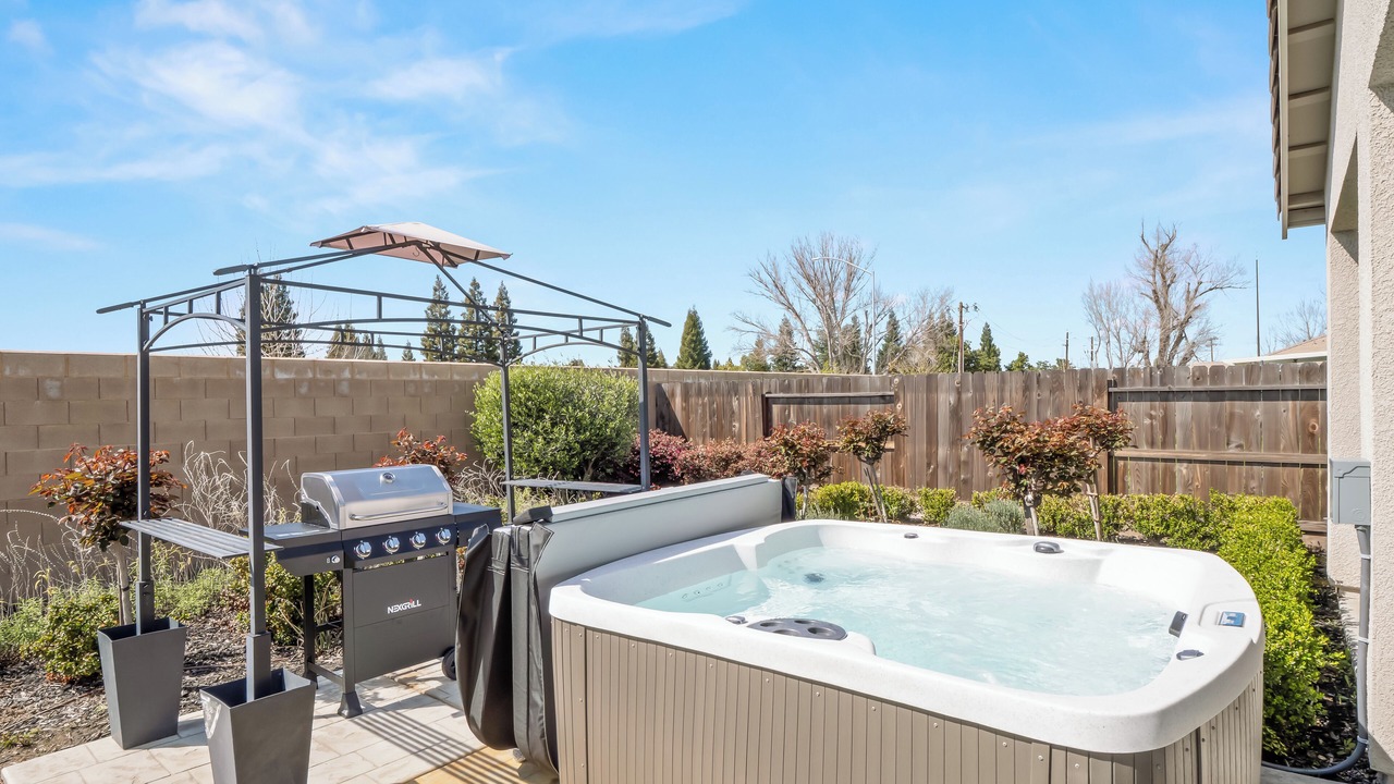 Photo of Patio Balcony in Raisin